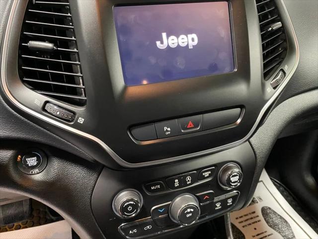 used 2019 Jeep Cherokee car