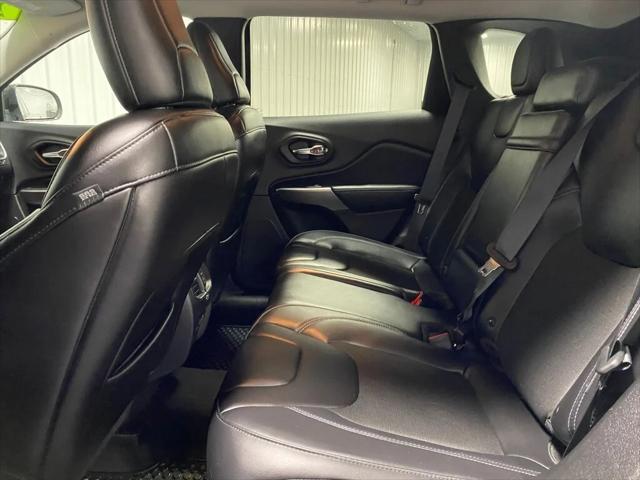 used 2019 Jeep Cherokee car