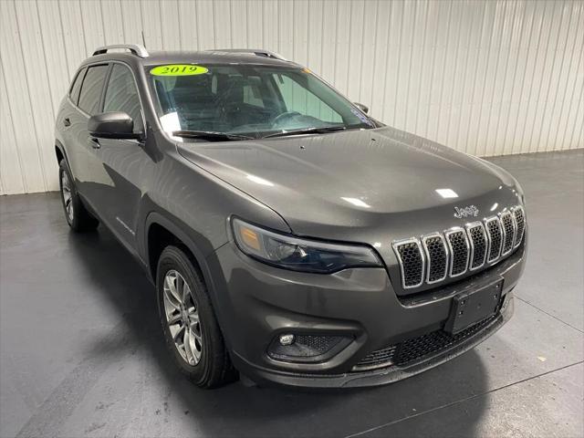 used 2019 Jeep Cherokee car