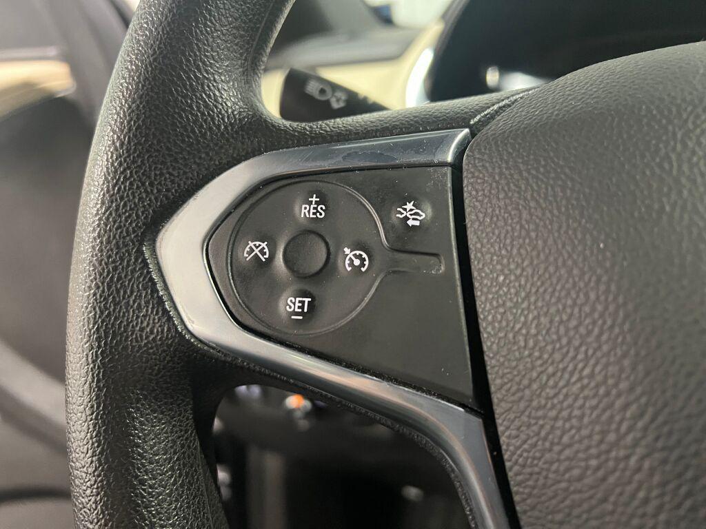 used 2022 Chevrolet Traverse car, priced at $21,979