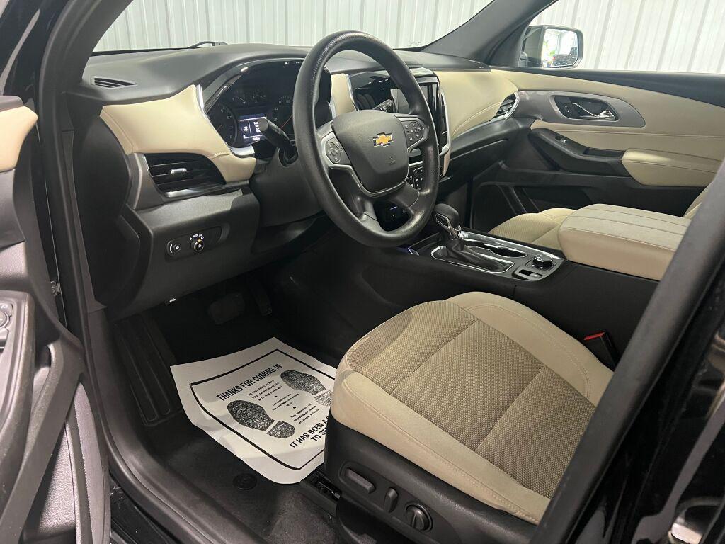 used 2022 Chevrolet Traverse car, priced at $21,979