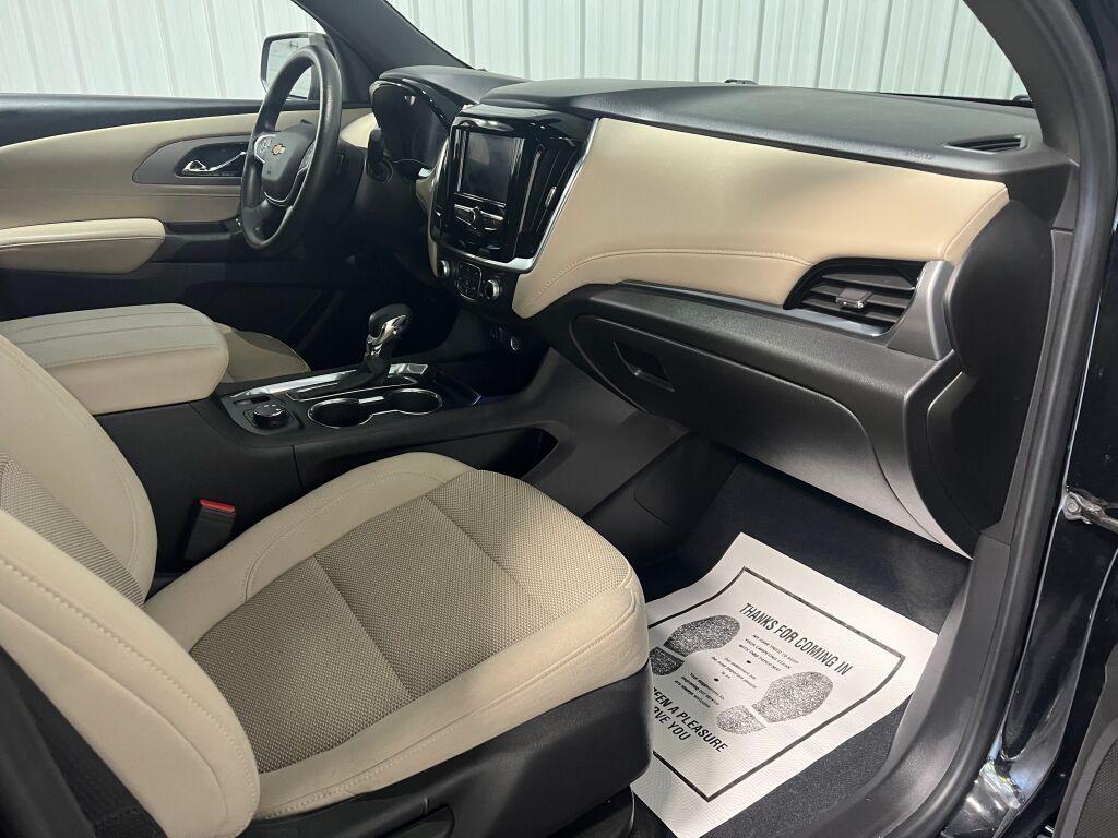 used 2022 Chevrolet Traverse car, priced at $21,979