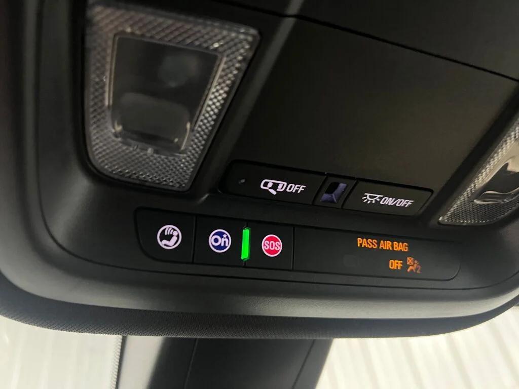 used 2022 Chevrolet Traverse car, priced at $21,979