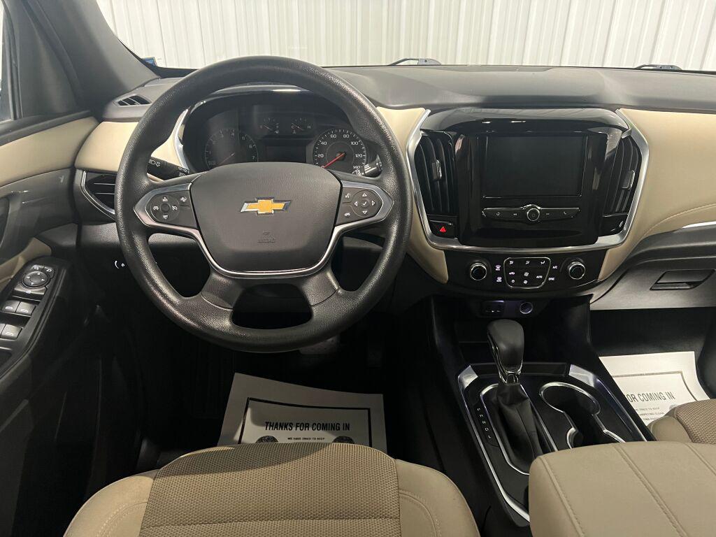 used 2022 Chevrolet Traverse car, priced at $21,979