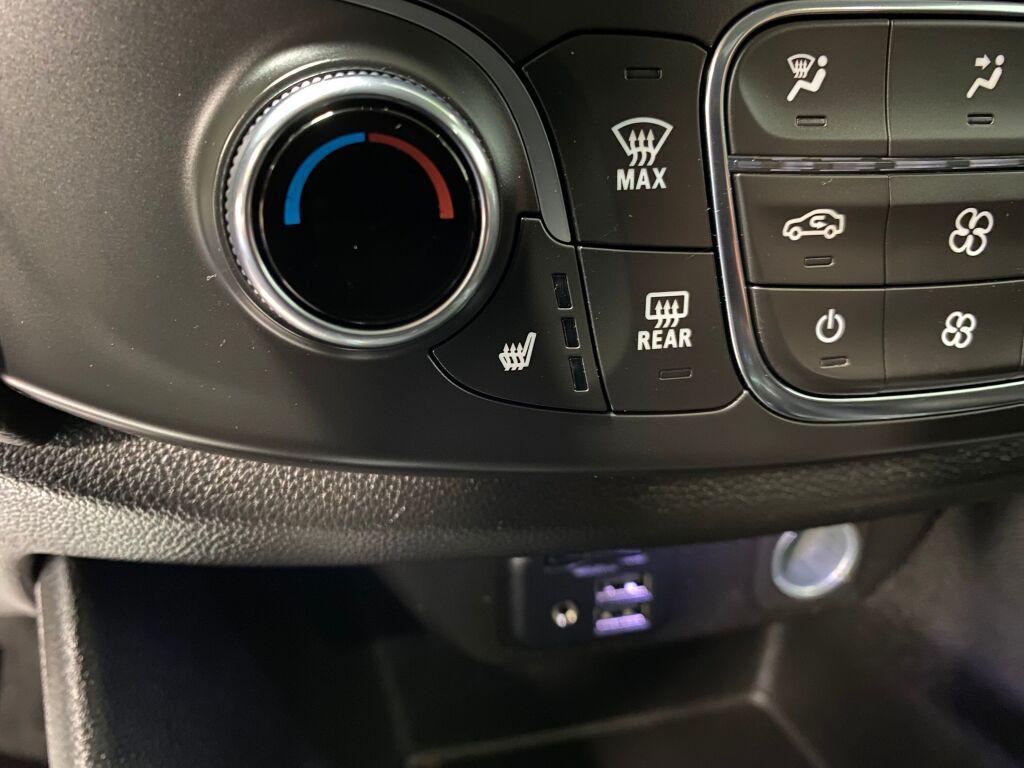 used 2021 Chevrolet Traverse car, priced at $28,788