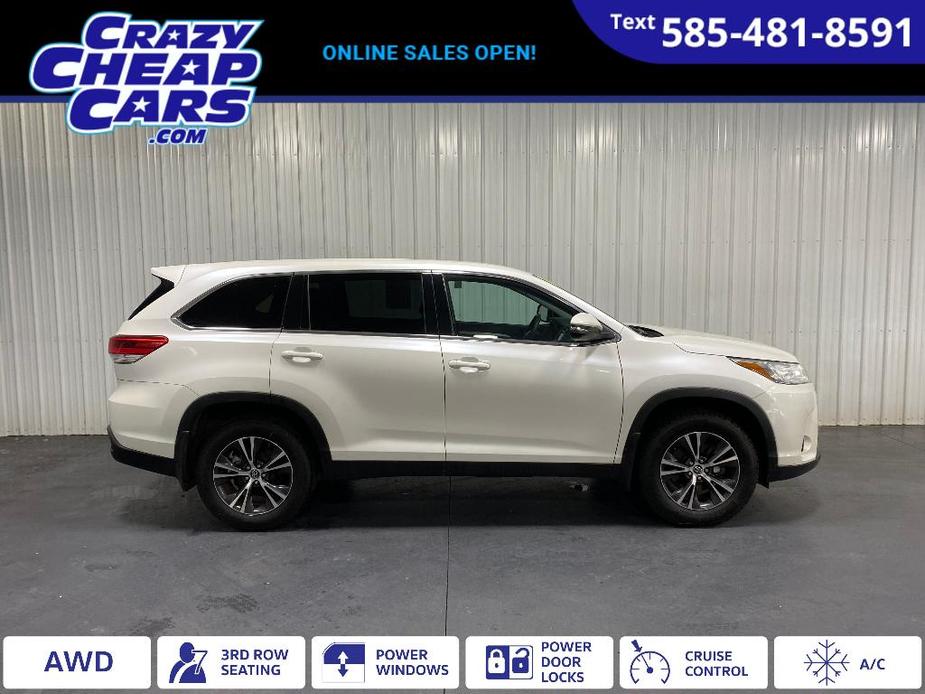 used 2019 Toyota Highlander car, priced at $22,886