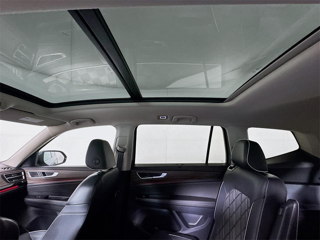 used 2024 Volkswagen Atlas car, priced at $37,997