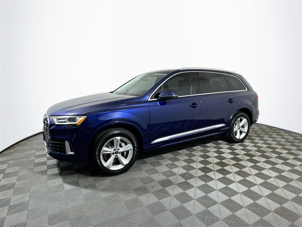 used 2022 Audi Q7 car, priced at $29,992