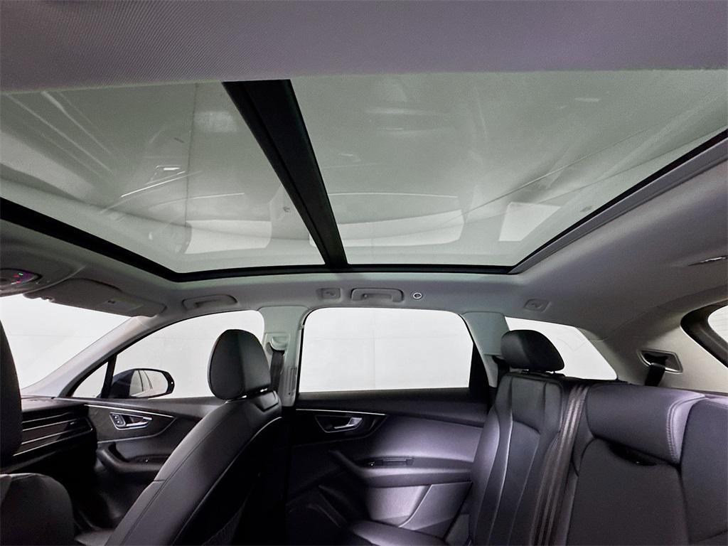 used 2022 Audi Q7 car, priced at $29,992