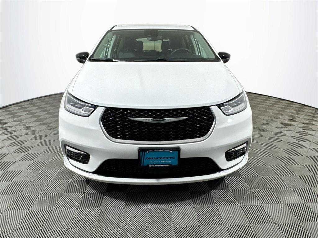 used 2024 Chrysler Pacifica car, priced at $29,498
