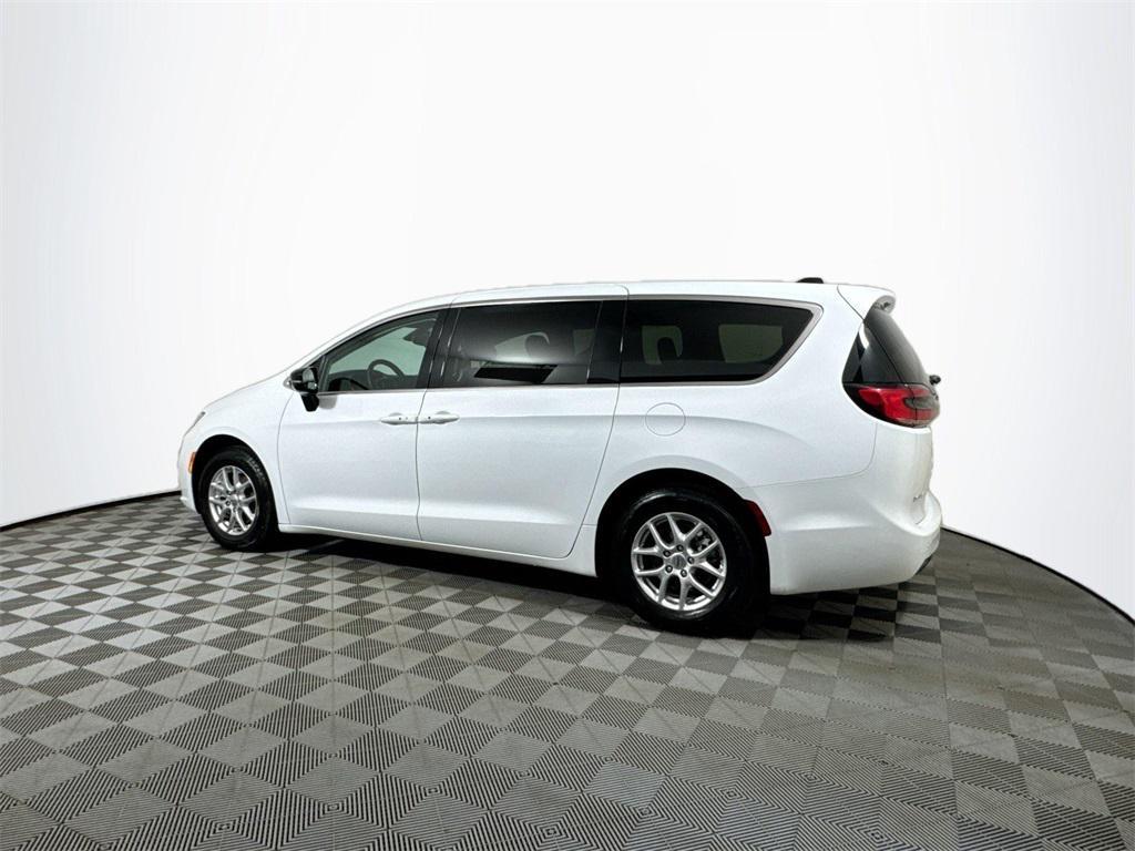 used 2024 Chrysler Pacifica car, priced at $29,498
