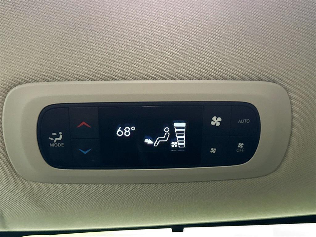 used 2024 Chrysler Pacifica car, priced at $29,498