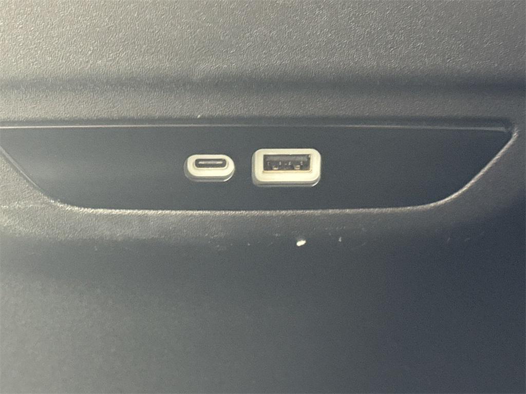 used 2024 Chrysler Pacifica car, priced at $29,498