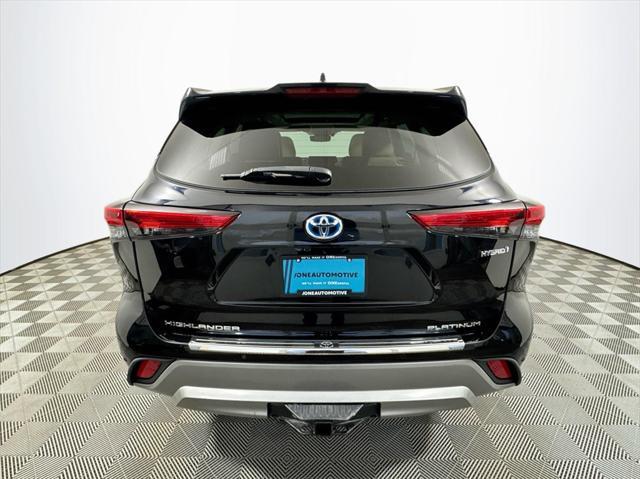 used 2021 Toyota Highlander Hybrid car, priced at $32,497