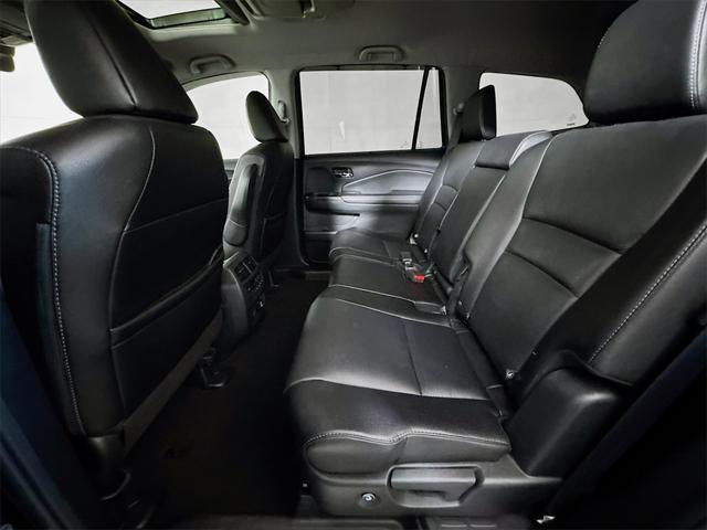 used 2022 Honda Pilot car, priced at $33,197