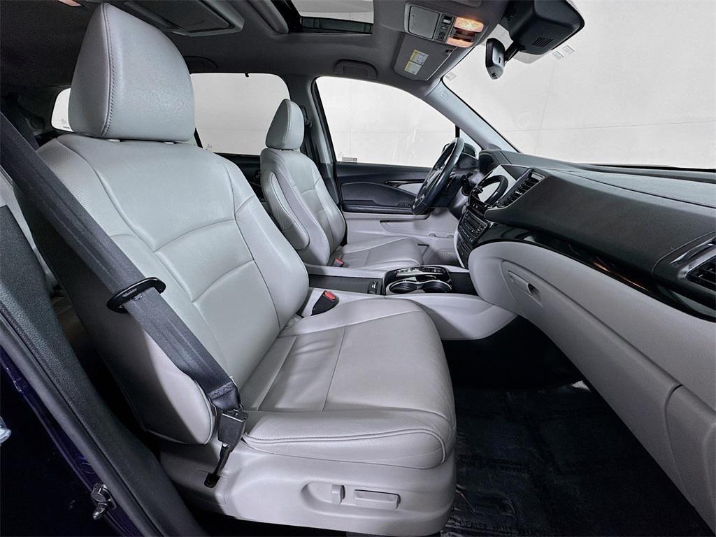 used 2022 Honda Pilot car, priced at $27,497