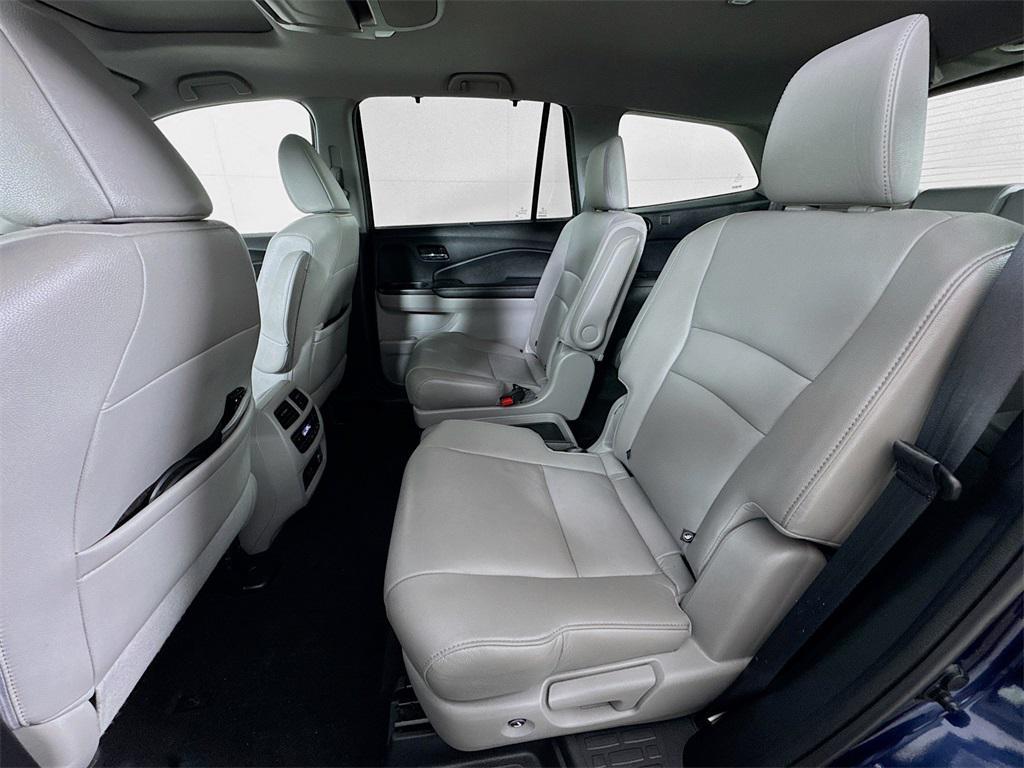 used 2022 Honda Pilot car, priced at $27,497