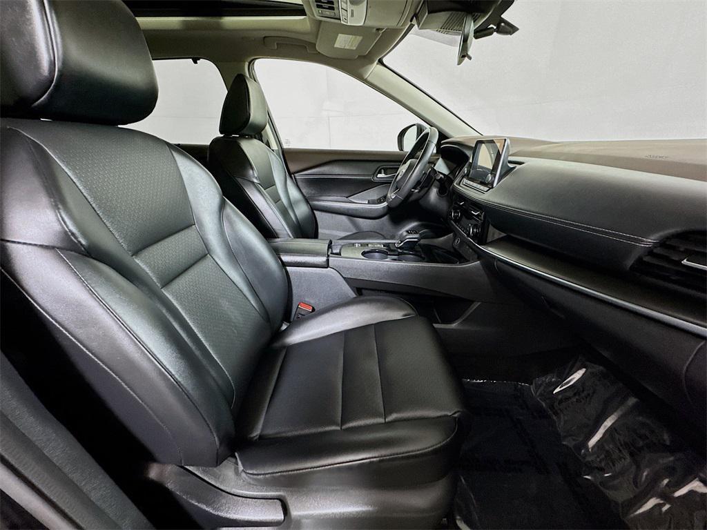 used 2022 Nissan Rogue car, priced at $17,997