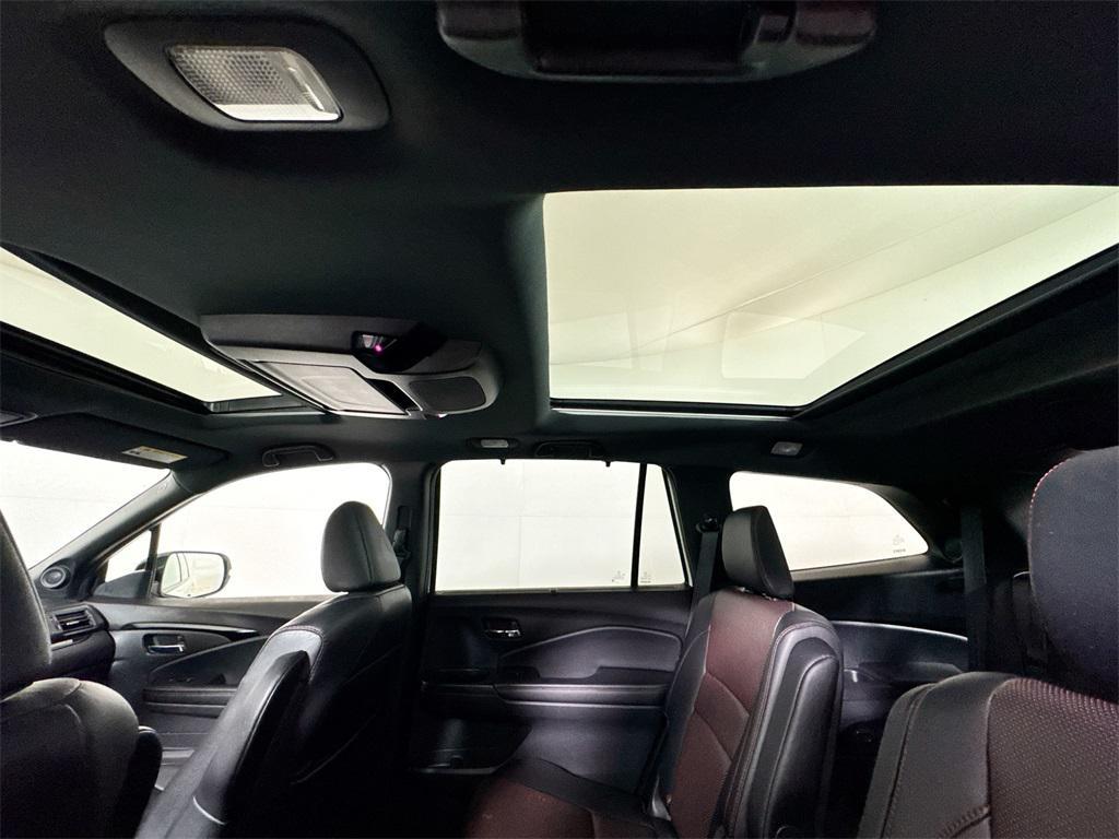 used 2021 Honda Pilot car, priced at $28,497