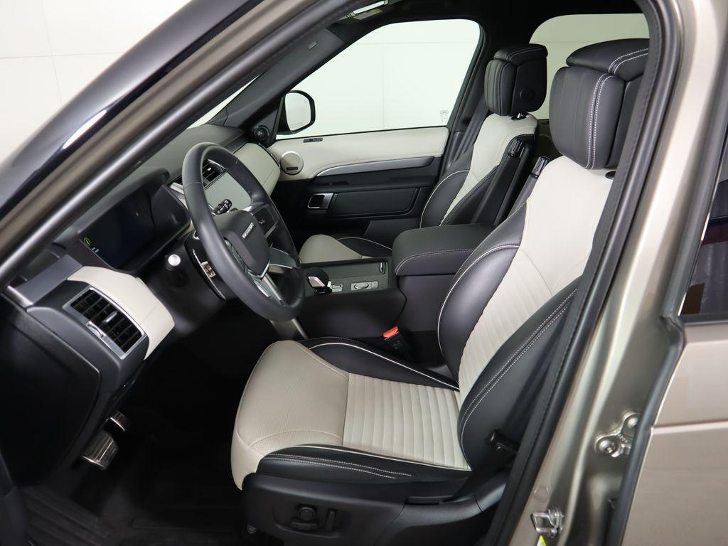 used 2024 Land Rover Discovery car, priced at $52,800