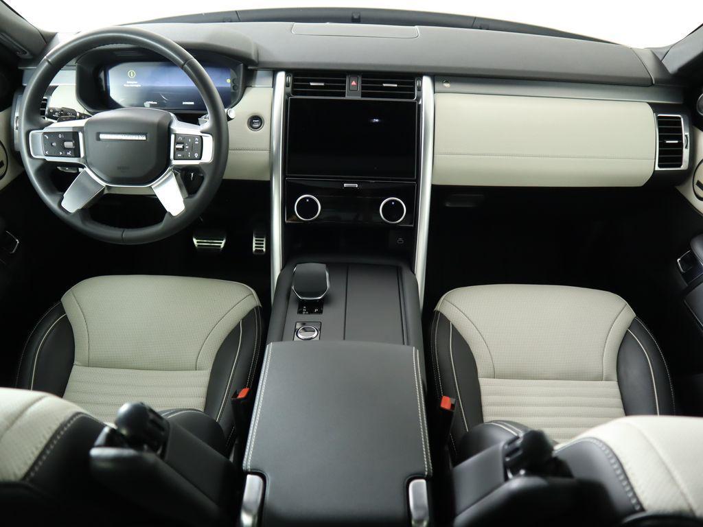 used 2024 Land Rover Discovery car, priced at $52,800