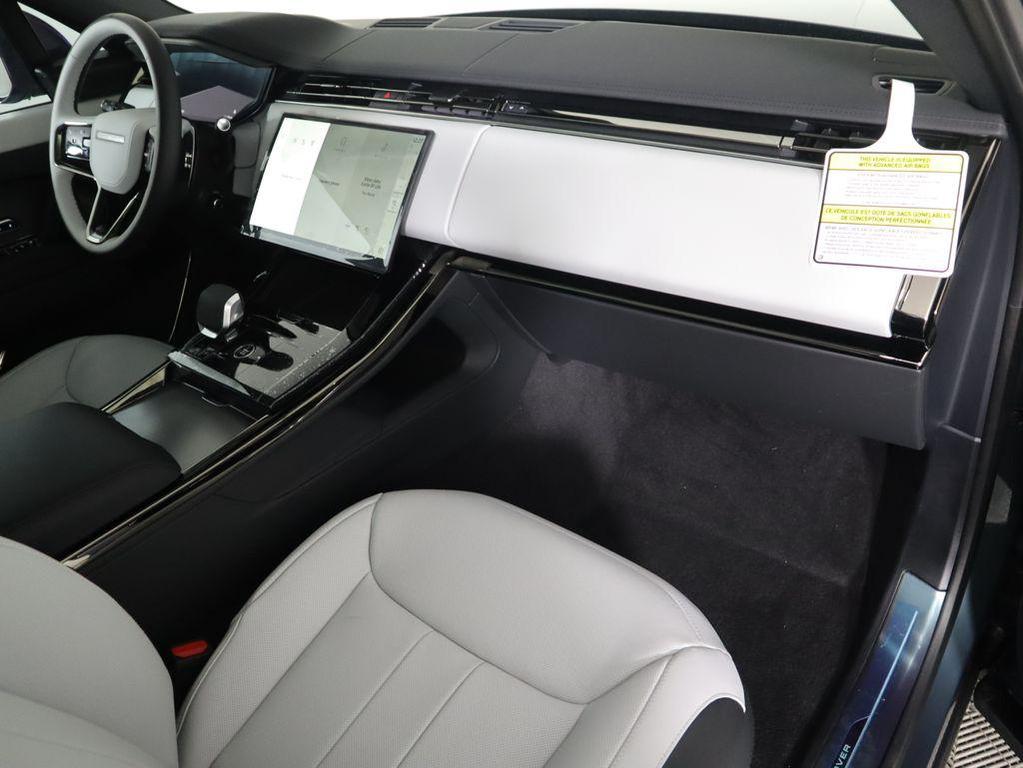 new 2025 Land Rover Range Rover Sport car, priced at $103,955