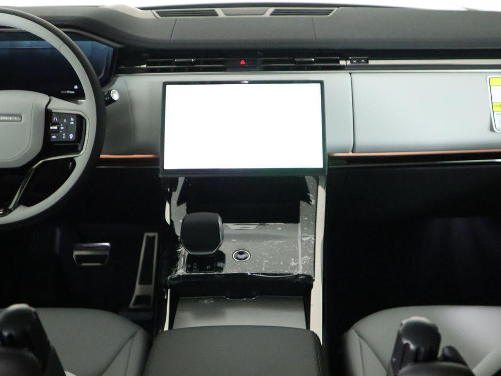 new 2025 Land Rover Range Rover Sport car, priced at $104,440