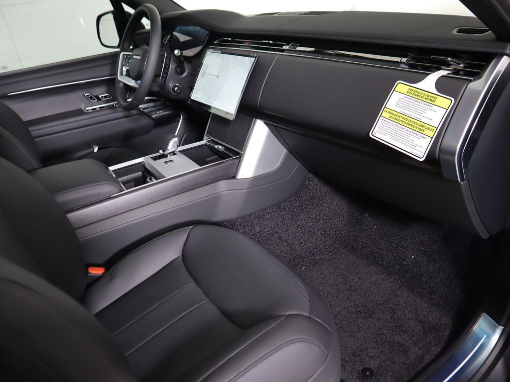 new 2025 Land Rover Range Rover car, priced at $156,585