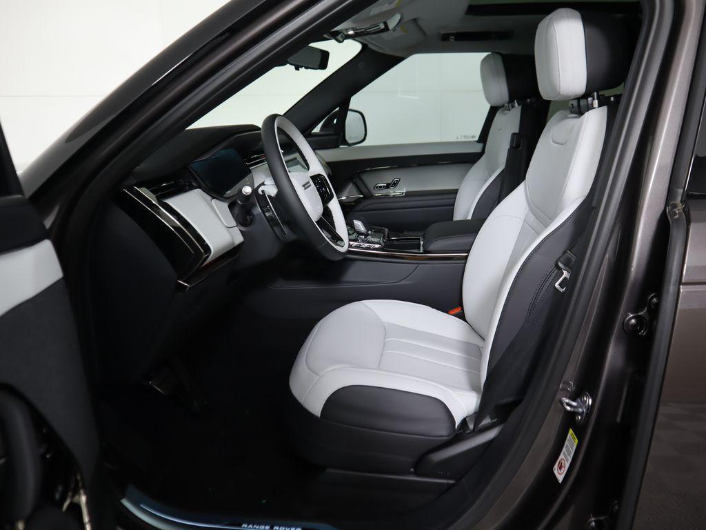 new 2025 Land Rover Range Rover Sport car, priced at $105,195