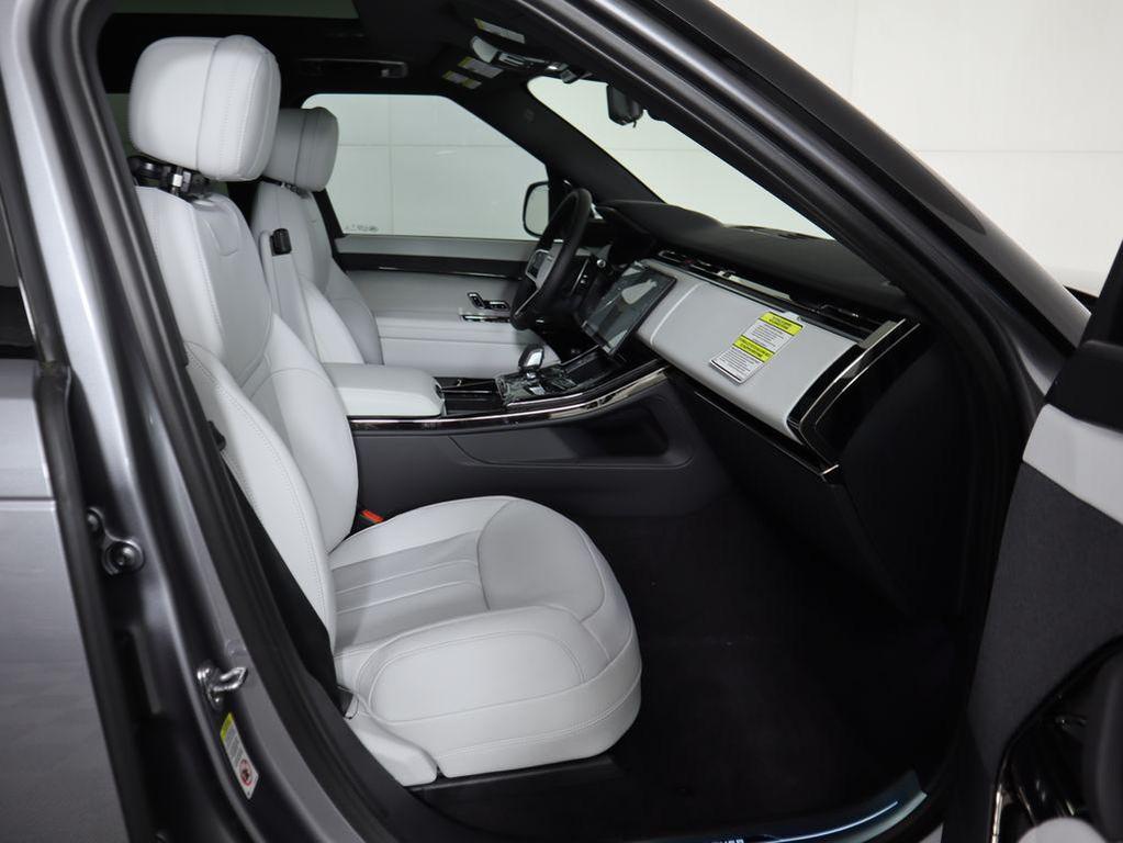 new 2025 Land Rover Range Rover Sport car, priced at $93,580