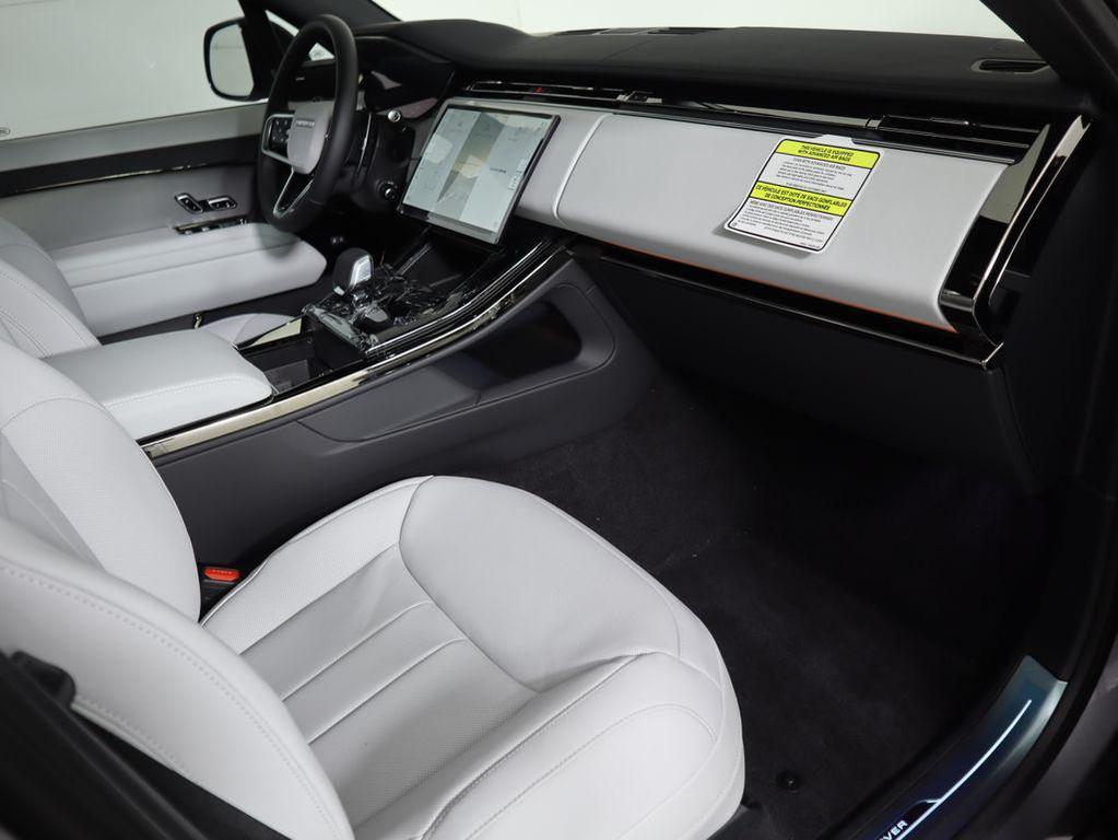 new 2025 Land Rover Range Rover Sport car, priced at $93,580