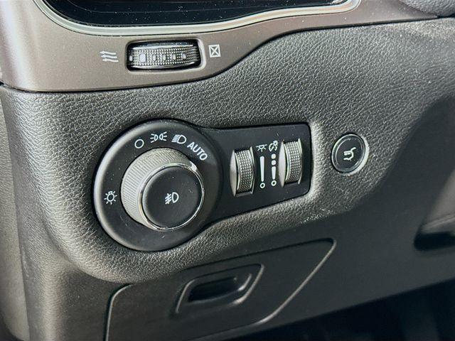 used 2021 Jeep Cherokee car, priced at $19,200
