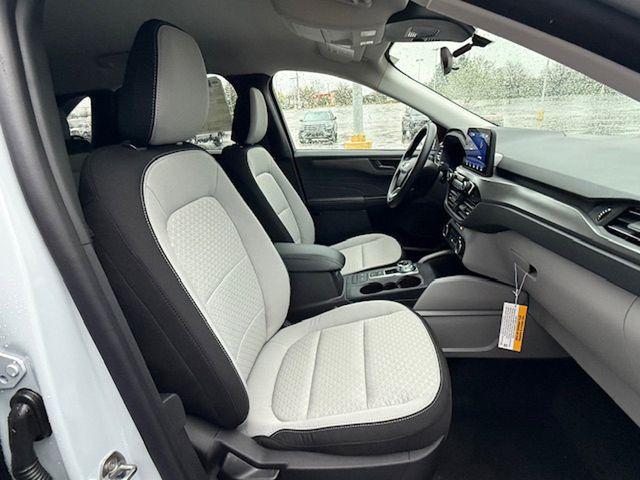 new 2025 Ford Escape car, priced at $30,518