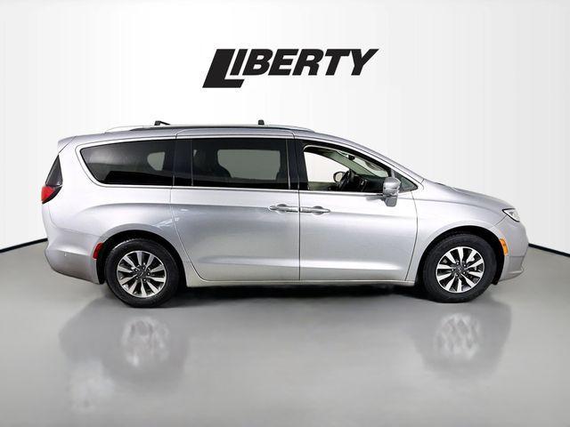 used 2021 Chrysler Pacifica Hybrid car, priced at $21,800