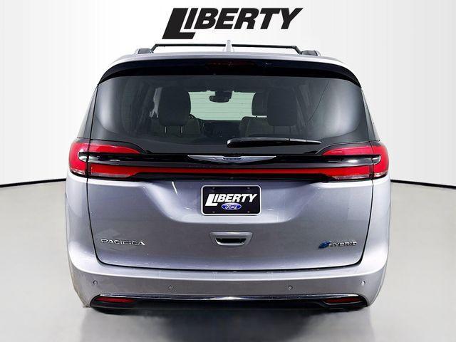 used 2021 Chrysler Pacifica Hybrid car, priced at $21,800