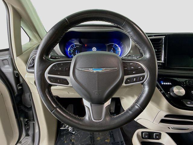 used 2021 Chrysler Pacifica Hybrid car, priced at $21,800