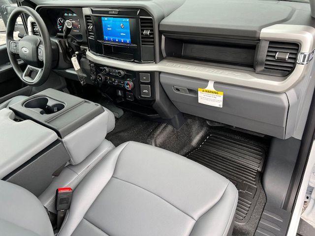 new 2025 Ford F-350 car, priced at $48,173