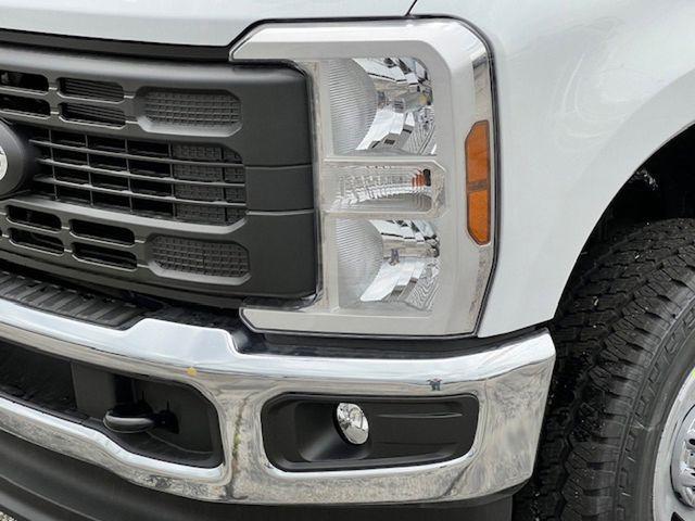 new 2025 Ford F-350 car, priced at $48,173