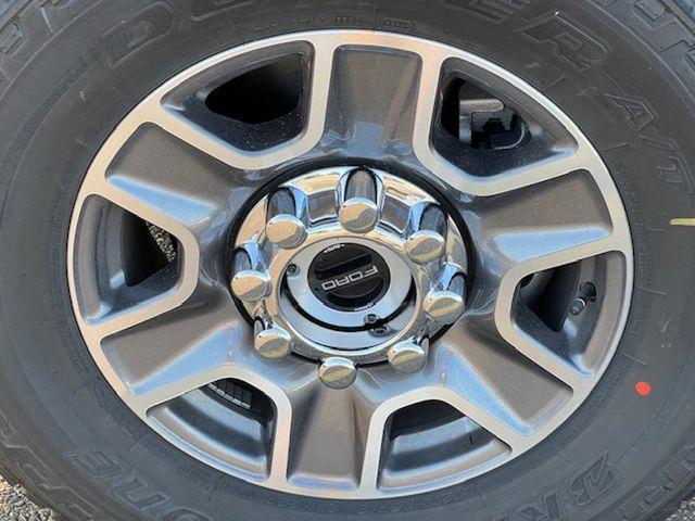 new 2025 Ford F-250 car, priced at $77,605