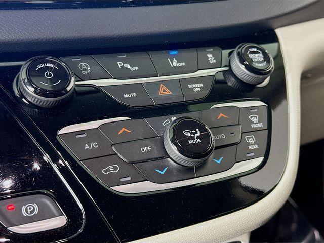 used 2023 Chrysler Pacifica car, priced at $25,500