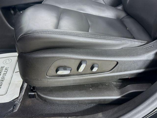used 2022 Cadillac XT5 car, priced at $28,875