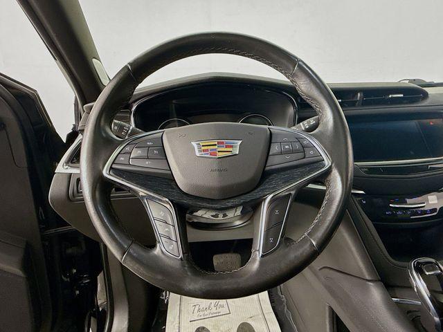 used 2022 Cadillac XT5 car, priced at $28,875