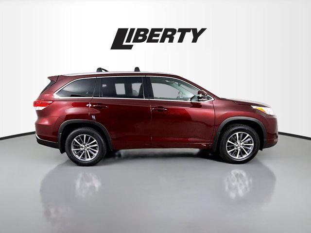 used 2018 Toyota Highlander car, priced at $22,490