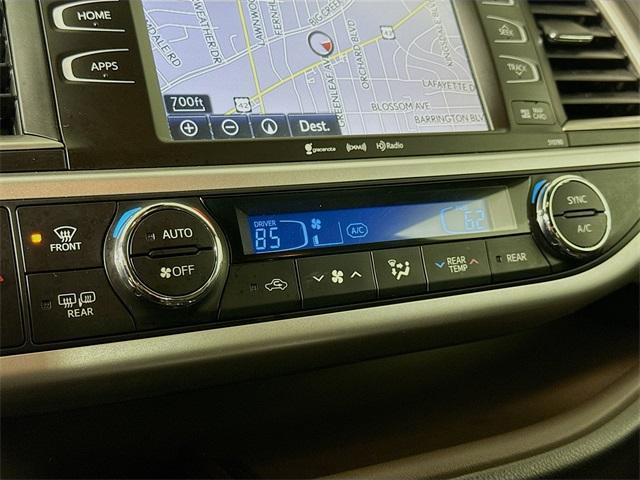 used 2018 Toyota Highlander car