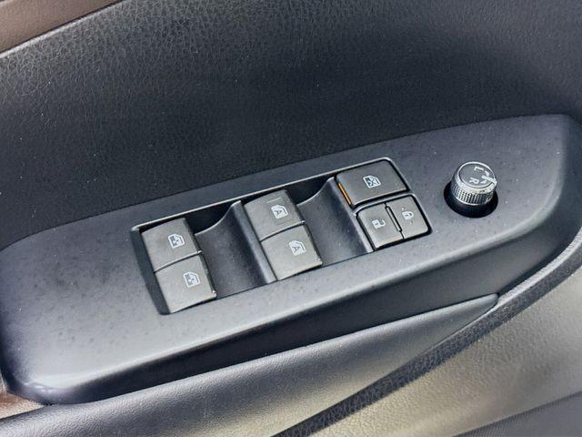 used 2018 Toyota Highlander car, priced at $22,490