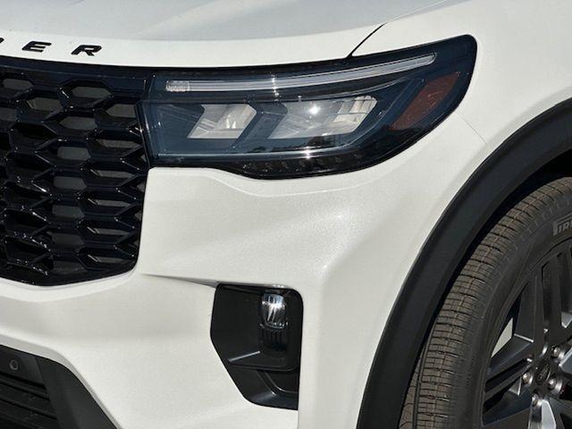 new 2025 Ford Explorer car, priced at $50,624