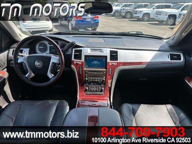 used 2009 Cadillac Escalade car, priced at $9,995