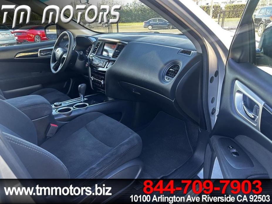 used 2014 Nissan Pathfinder car, priced at $10,590