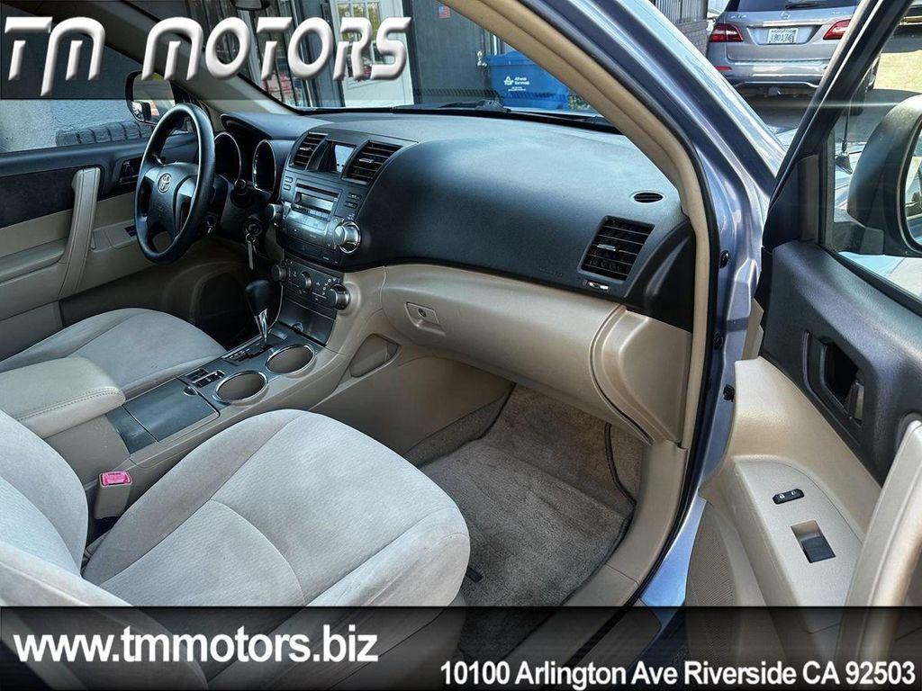 used 2008 Toyota Highlander car, priced at $8,690