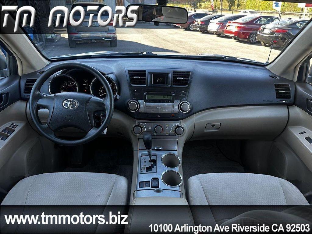 used 2008 Toyota Highlander car, priced at $8,690